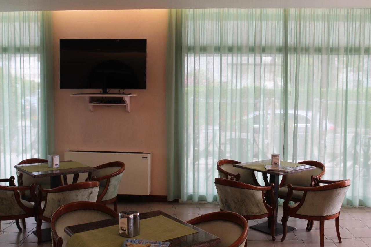 Hotel Palme Park & Beach Included Lido di Jesolo Luaran gambar