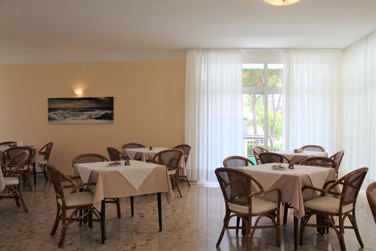 Hotel Palme Park & Beach Included Lido di Jesolo Luaran gambar